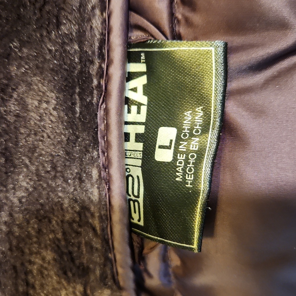 Women's Quilted Jacket - Picture 3 of 4